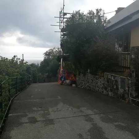 Vallesanta Apartman Levanto
